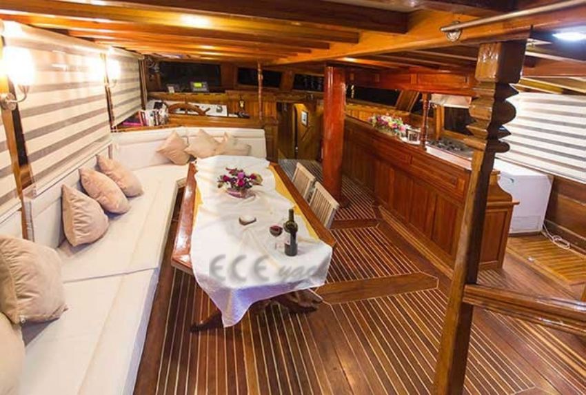 semele gulet iç salon