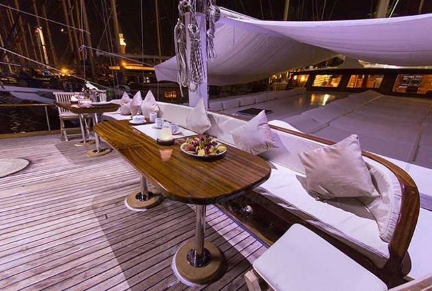 semele yatı ön güverte