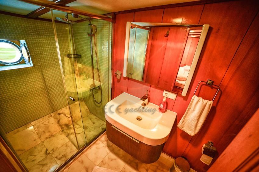 Seyhan hanna gulet tuvalet