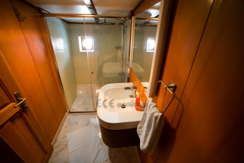 Seyhan hanna teknesi duşakabin