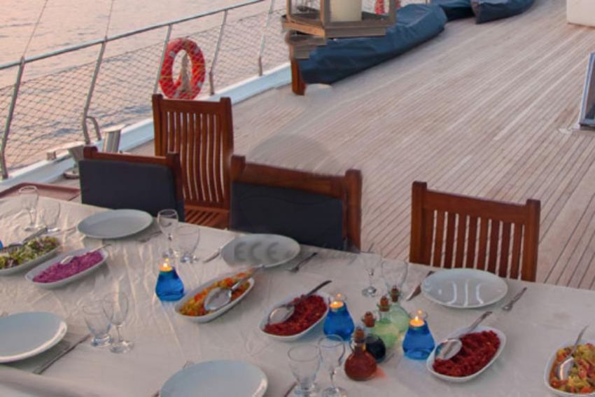 seyhan hanna yemek masası