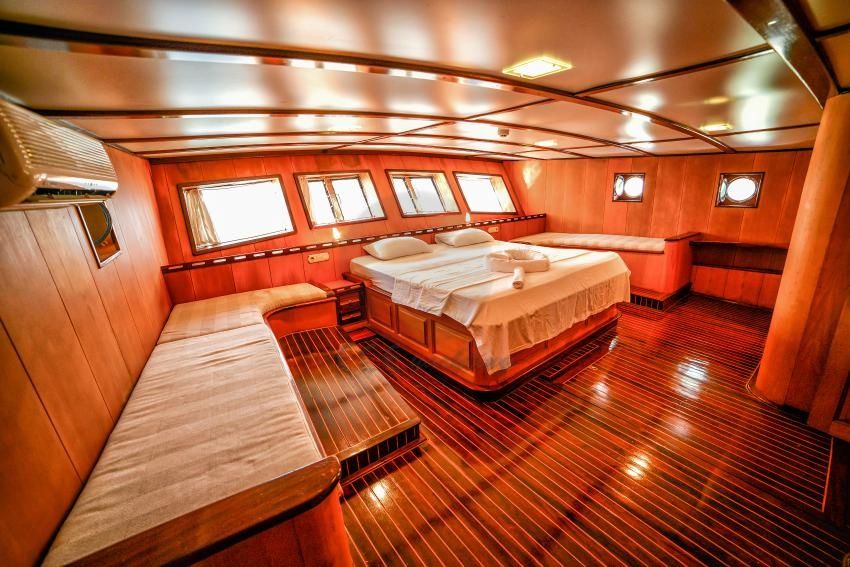 Seyhan hanna teknesi master kabin