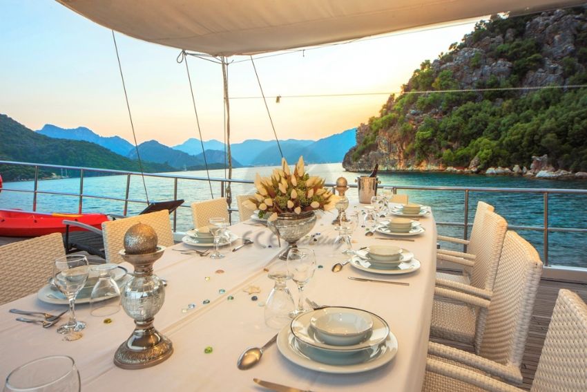 Kubilay Sezen Teknesi Salon