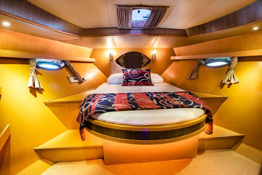 Ece Simena Double Kabin