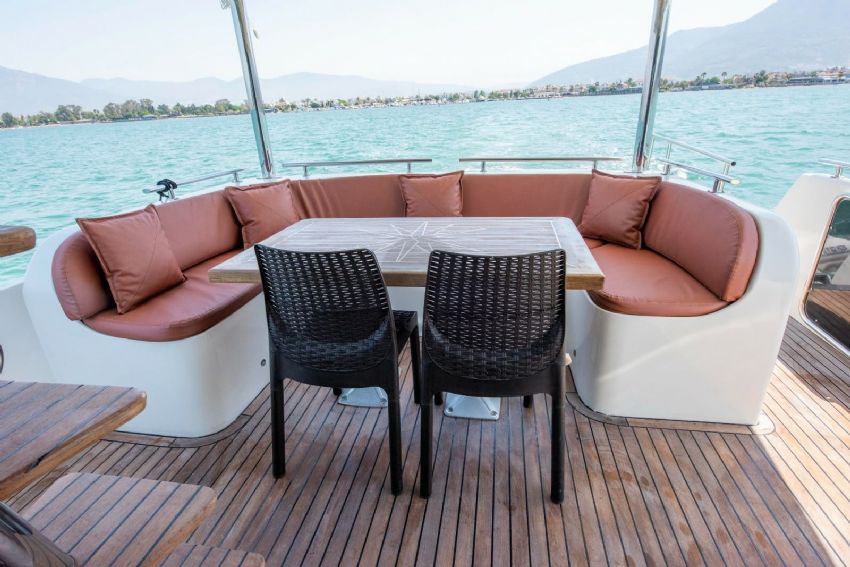 Ece Simena Arka Yemek Alanı