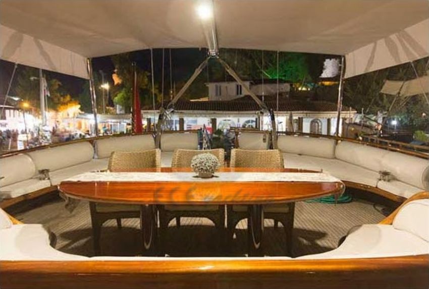 Smyrna Gulet, Aft Deck Dining Area.