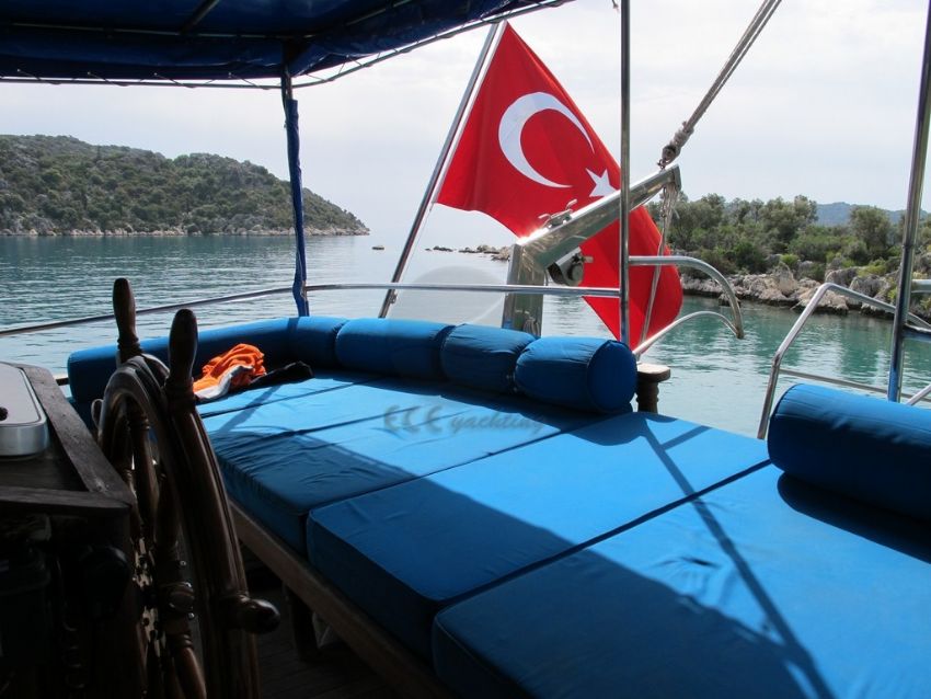 Gulet Sobek, Arka Güverte