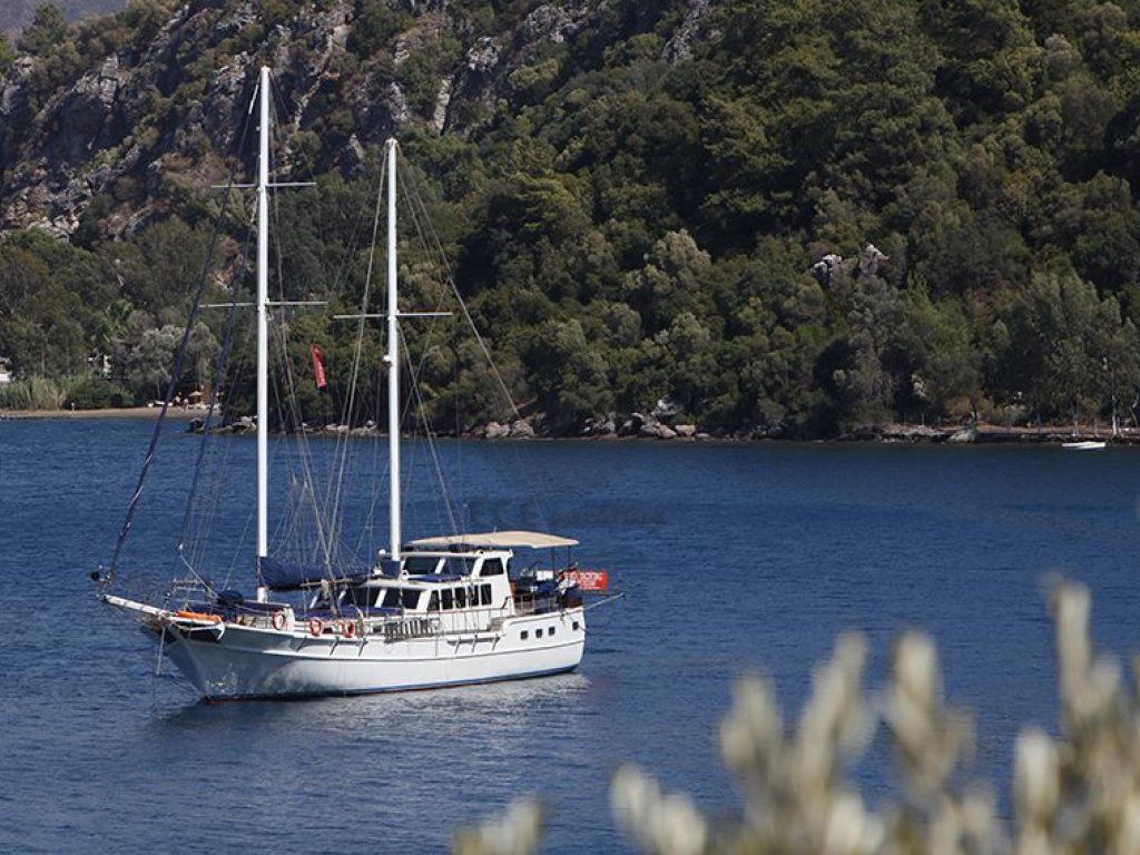 Sumru Sultan Yacht, Visit Coves And Bays Along The Coast Of Turkey.