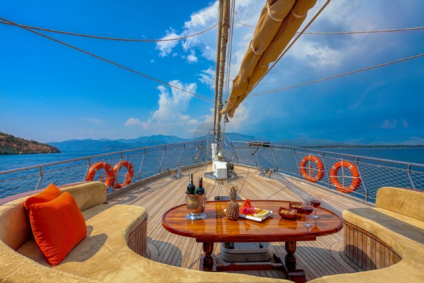 Su Sesi Gulet, Aft Deck Dining Space.
