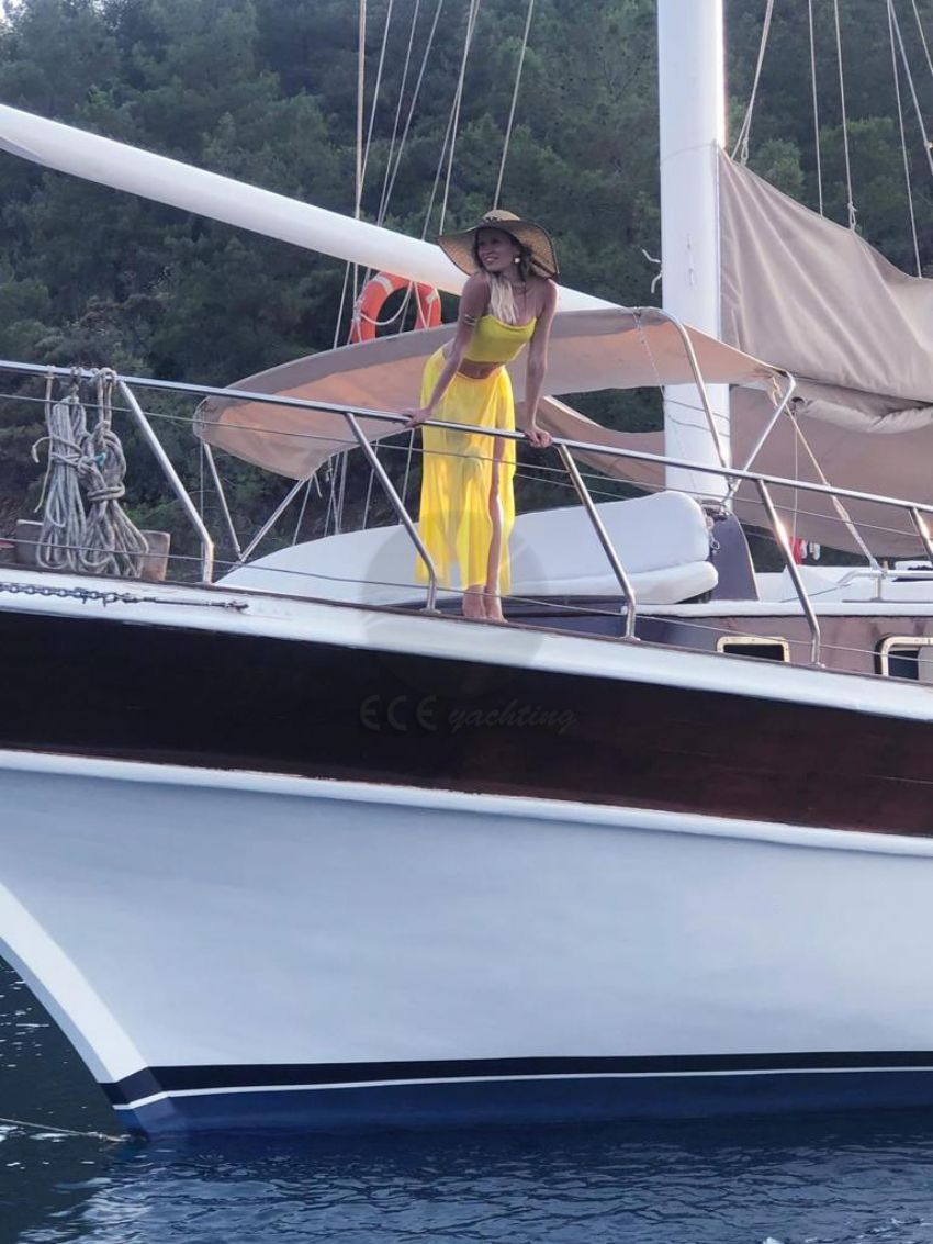 Techne Yacht, Port Side Front View.