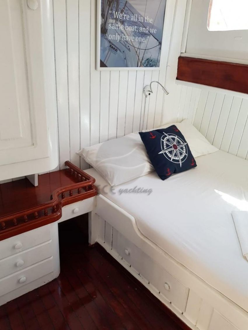 Techne Yacht, Double Cabin.