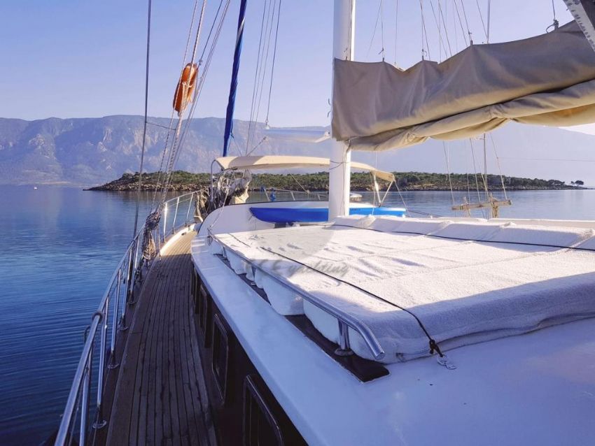 Techne Yacht, Front Deck.