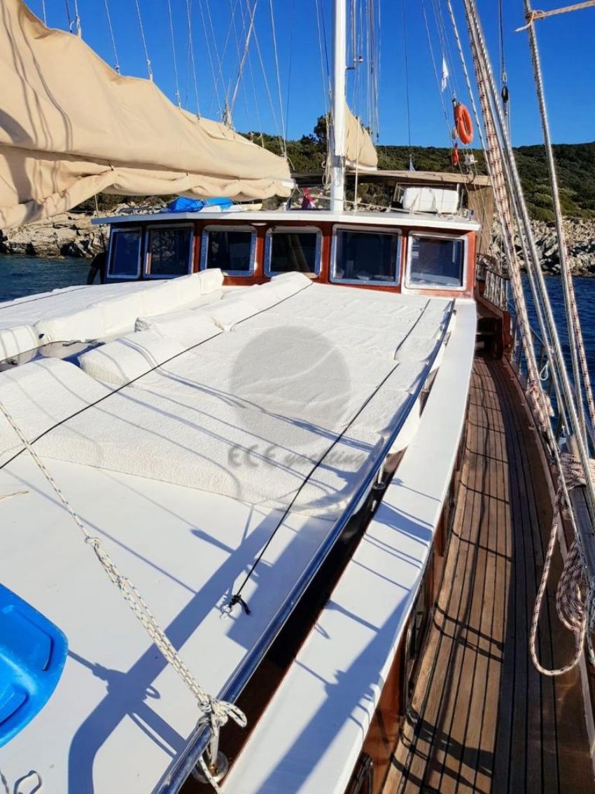 Techne Yacht, Front Deck.