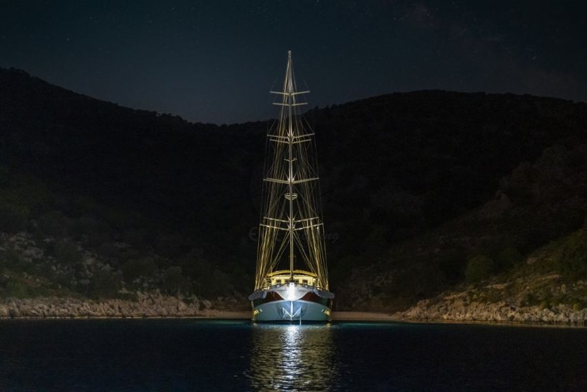 TERSANE 8 Dış Görünüm