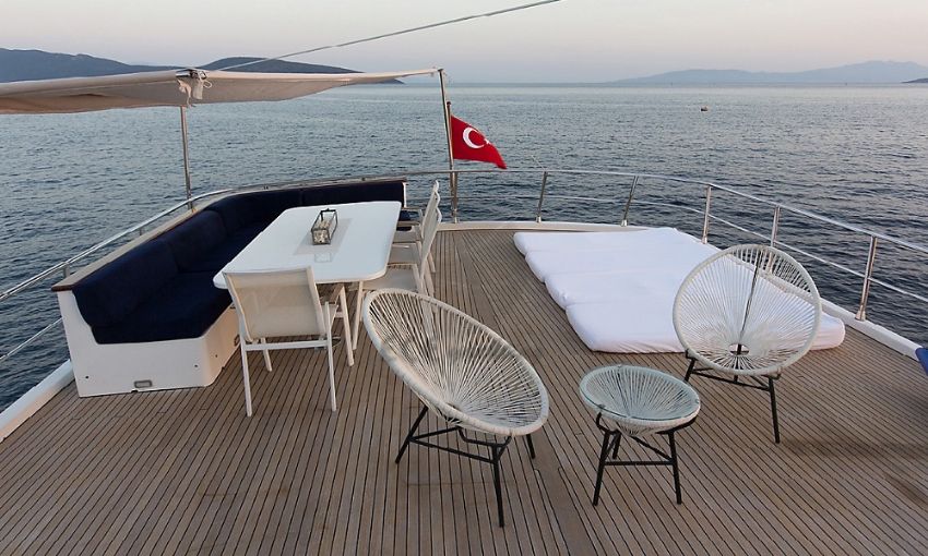 Troy Trawler, Relax, Sunbathe Or Sleep Under The Stars.