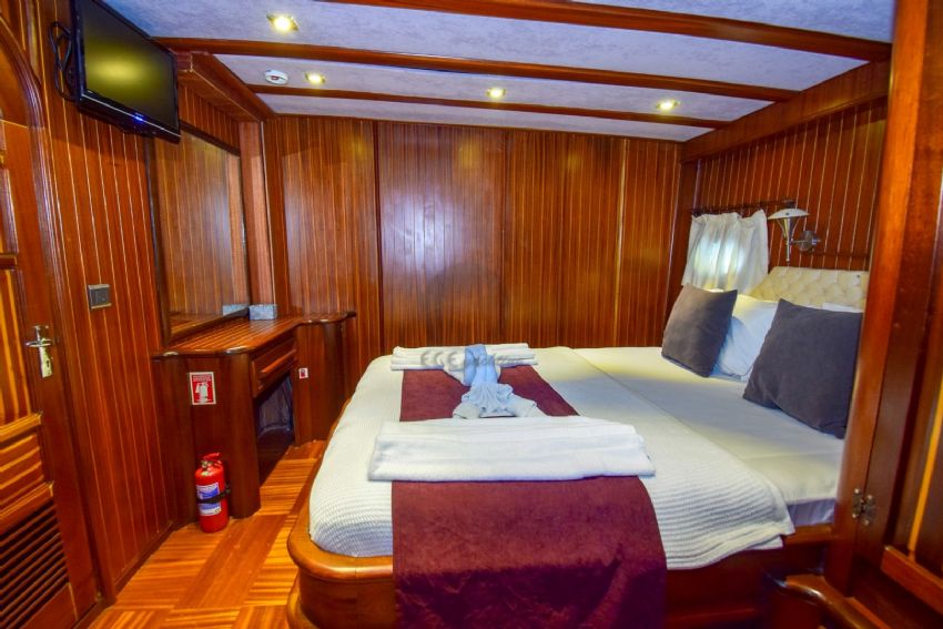 Uğur Gulet, Double Cabin.