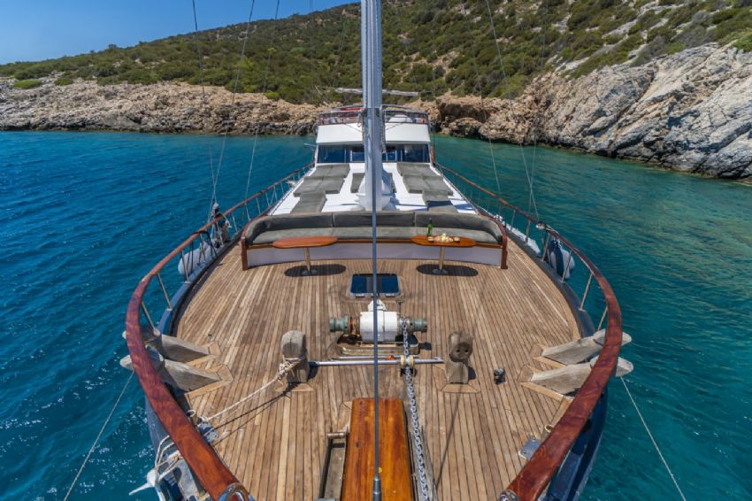 Vamos 1 Teknesi Ön Güverte