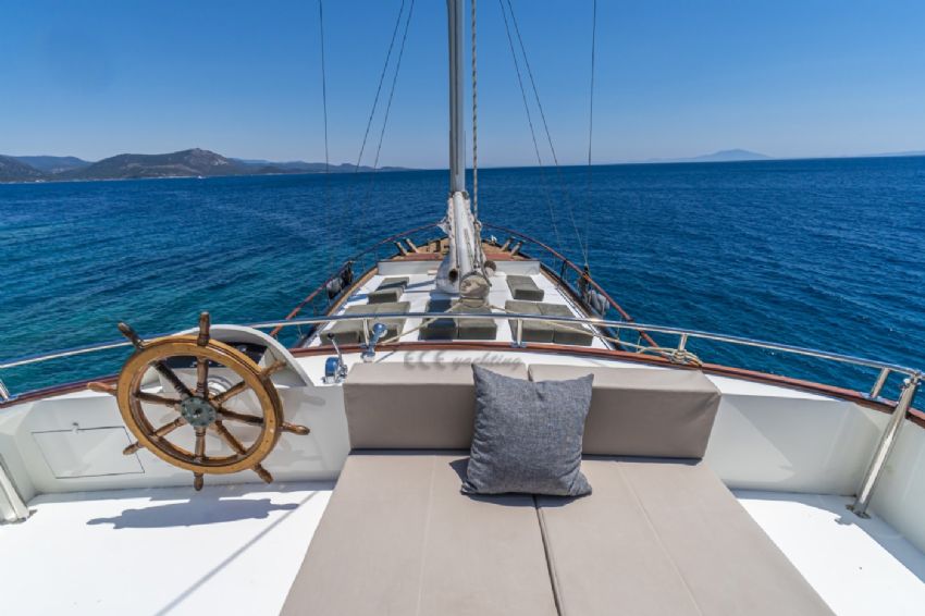 Vamos 1 Teknesi Ön Güverte