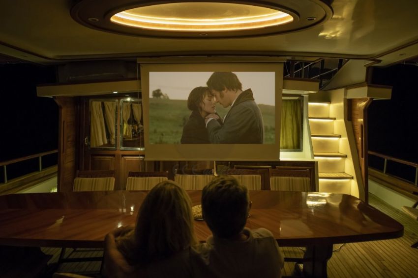 Sevil Tekne - Yemek Masası