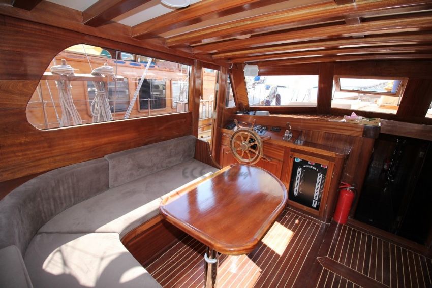 Whisper 1 Gulet, Lounge Seating.