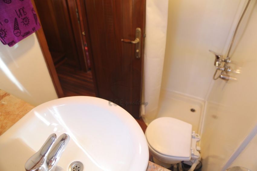 Whisper 1 Gulet, Double Cabin En Suite View.