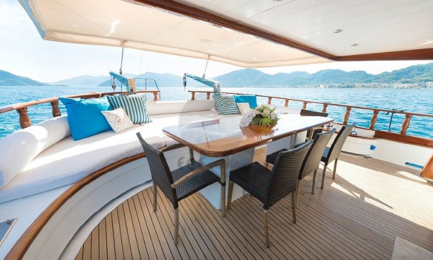 ECE SAFRANBOLU Arka Oturma Alanı