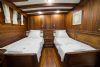 Wicked Felina Yacht, Twin Cabin.