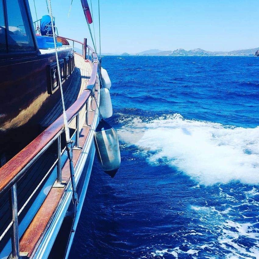 Yakamoz T Gulet, Sun Shade.