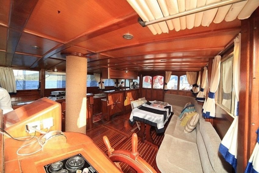 Yasemin Sultan 1 solun