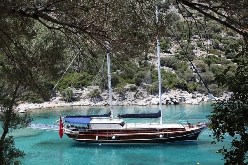 Yasemin Sultan 1 teknesi