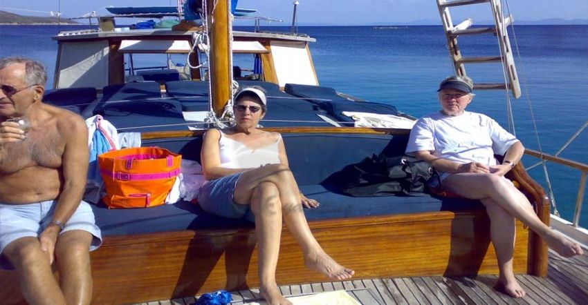 Yeliz 2, Enjoying The Sun.