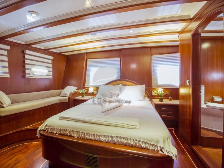 Yücebey yatı banyosu