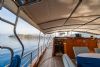 Yüce Bey teknesi Salon bar