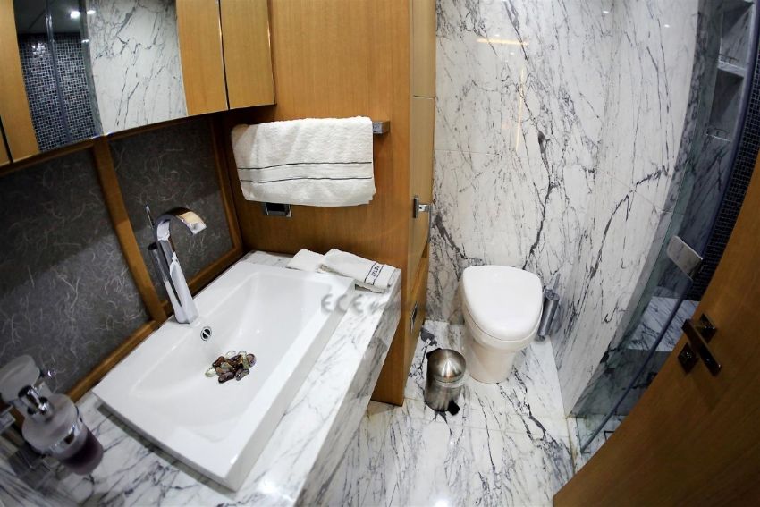 M/S Zelda Yatı Banyo