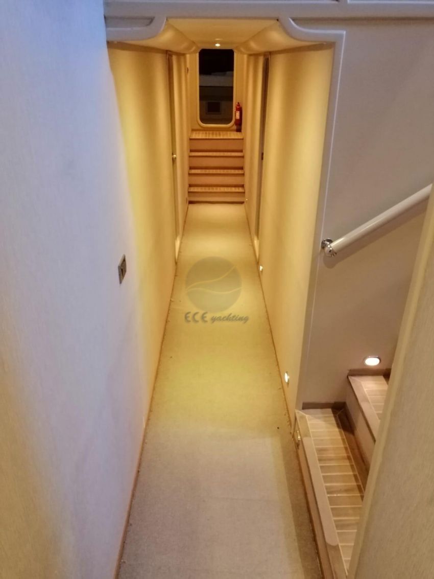 Zeytin Adasi Yacht,  Passageway.