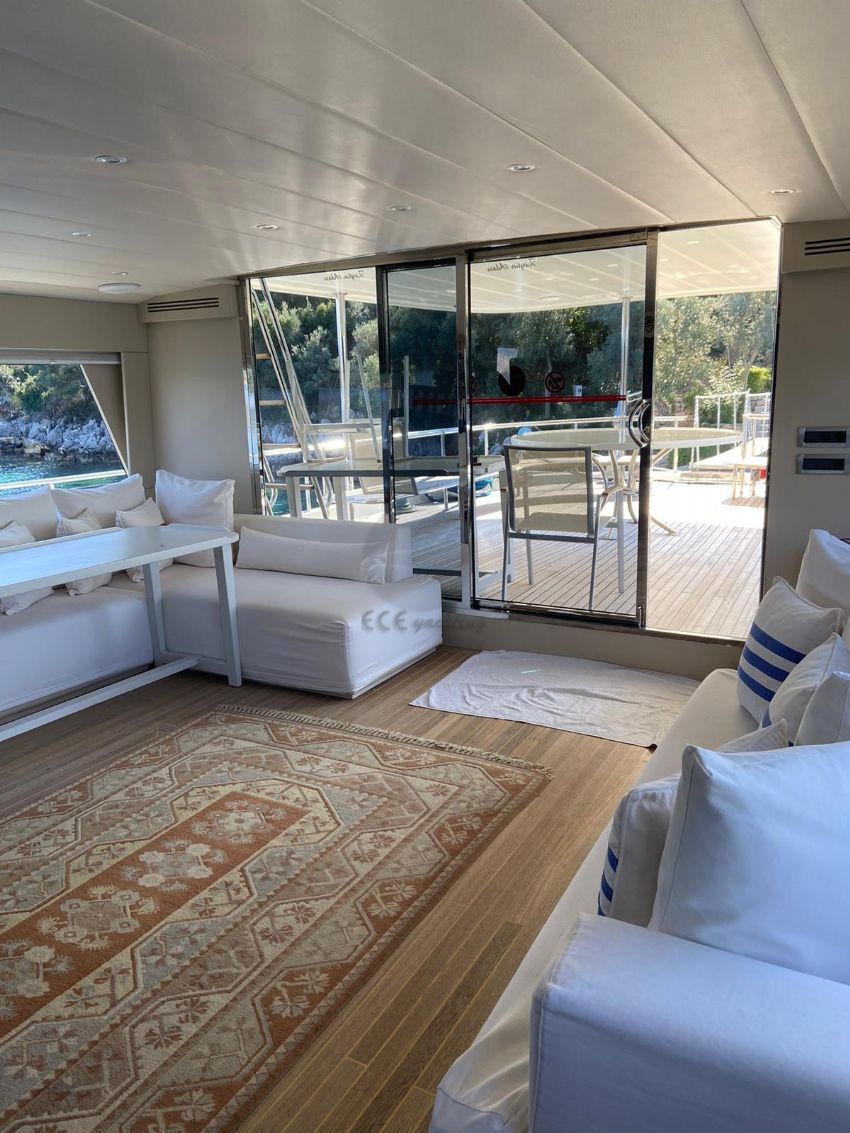 Zeytin Adasi Yacht, Interior.