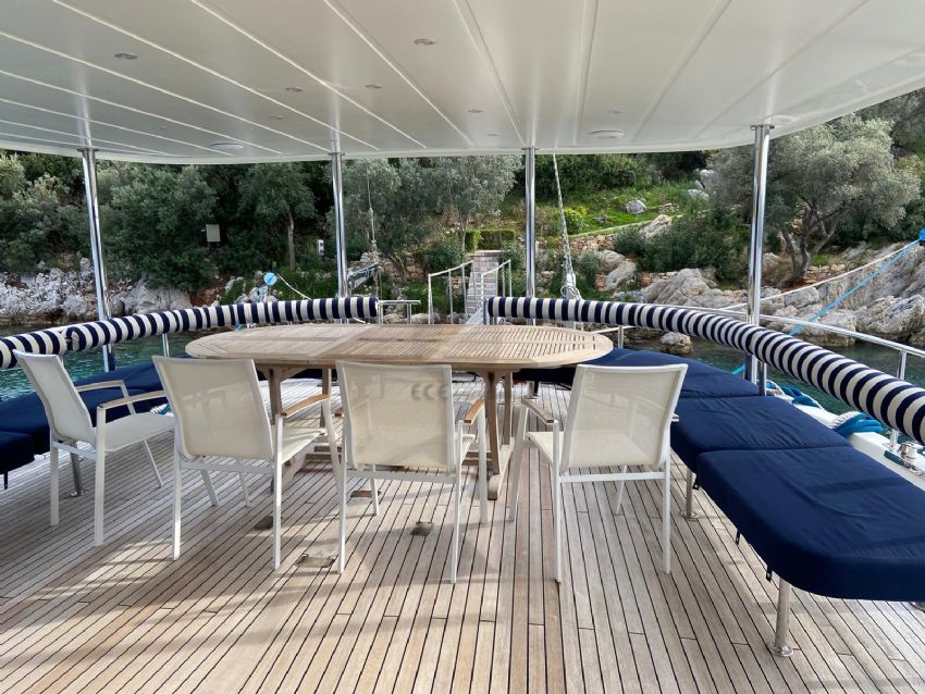 Zeytin Adasi Yacht, Aft Deck Dining Space.