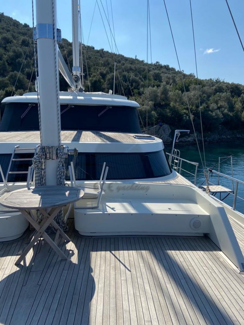Zeytin Adasi Yacht, Front Deck Port Side.