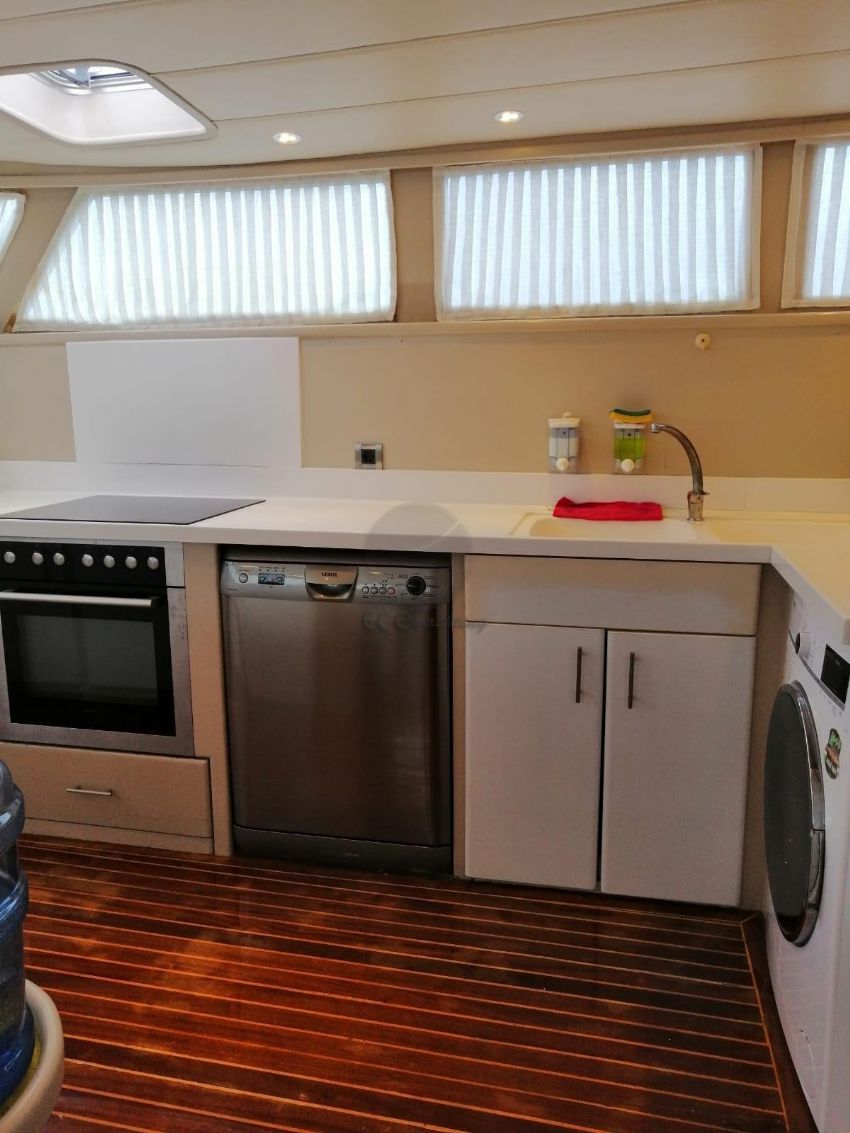 Zeytin Adasi Yacht, Fully Fledged Kitchen.