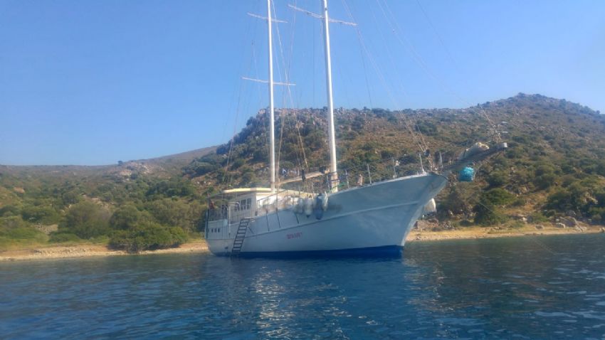 Ziya Efe Yacht, Starboard Bow View.