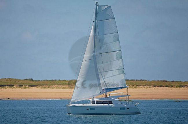 CAN CATAMARAN YAB