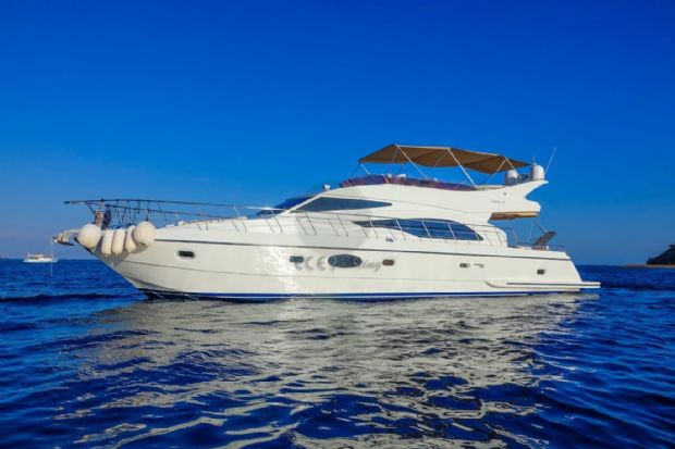 M/Y WHITE BLUE